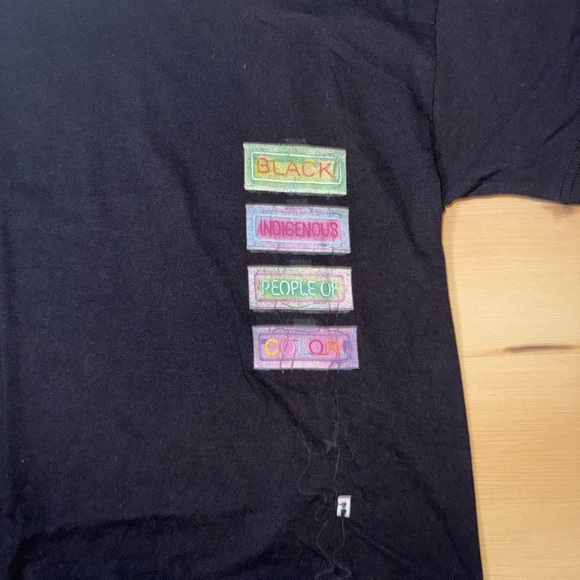 Union Black Tee - Picture 2 of 4